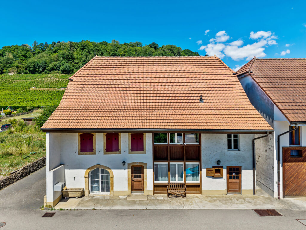 Maison villageoise de caractère avec deux appartements